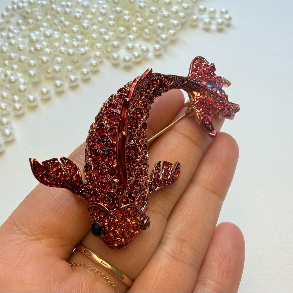 Betsey Johnson Sparkly Red Fish Brooch Pin - Picture 6 of 8